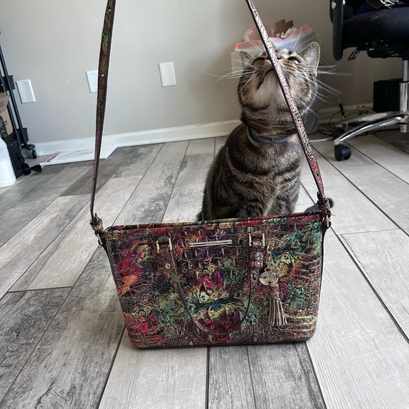 Colorful Croc-Embossed Shoulder Bag - Picture 7 of 7